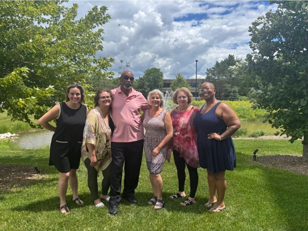 Tina Lewis REALTOR® Home Team Real Estate Group LLC in West Allis, WI (2)