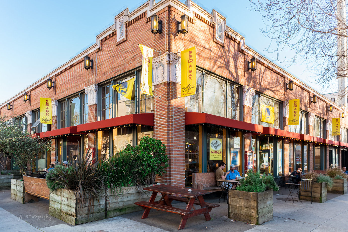 Everett & Jones Barbeque - Broadway in Oakland, CA (4)