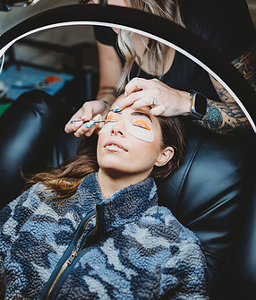 Salon Two Twenty & Blowout Bar in Lodi, CA (2)