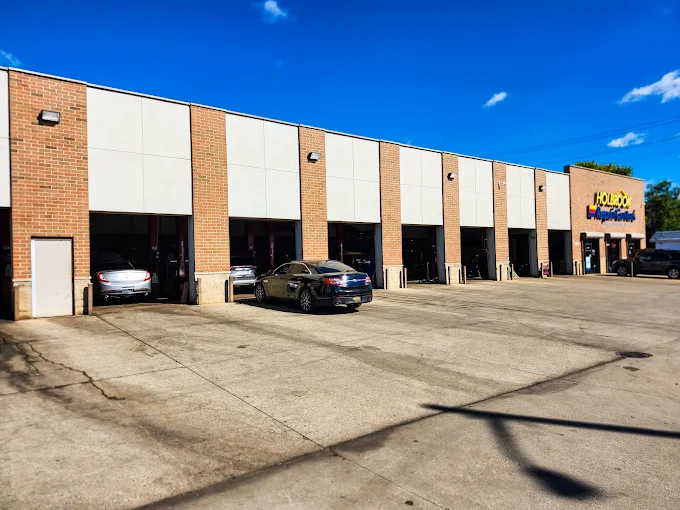 Holbrook Auto Repair Center in Highland Park, MI (6)