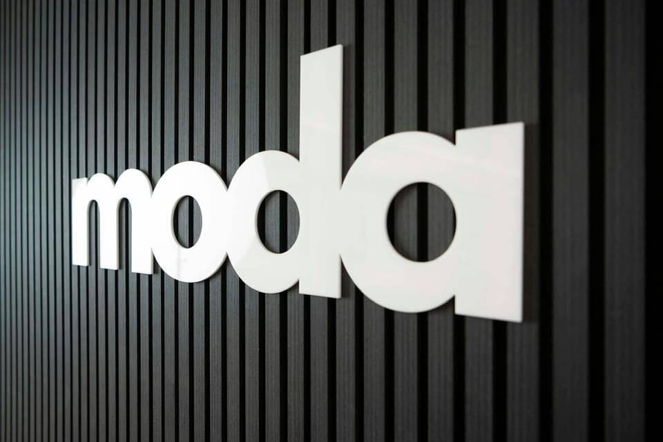 moda hair salon in Port Washington, NY (3)