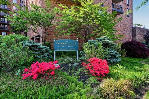 Andrea West Real Estate Broker, ABR at Compass in Scarsdale, NY in Scarsdale, NY