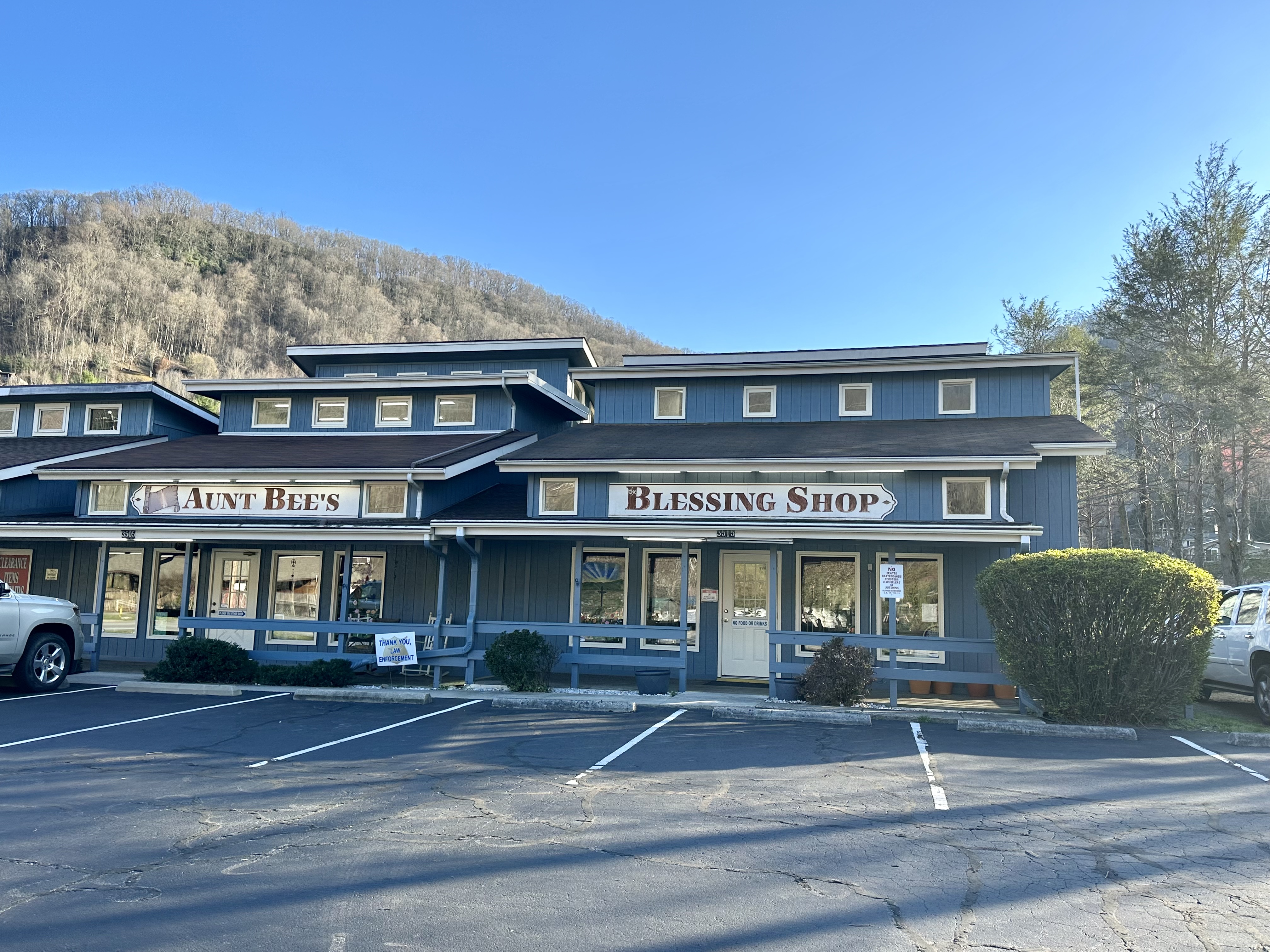 Aunt Bee's Blessing Shop in Maggie Valley, NC (2)