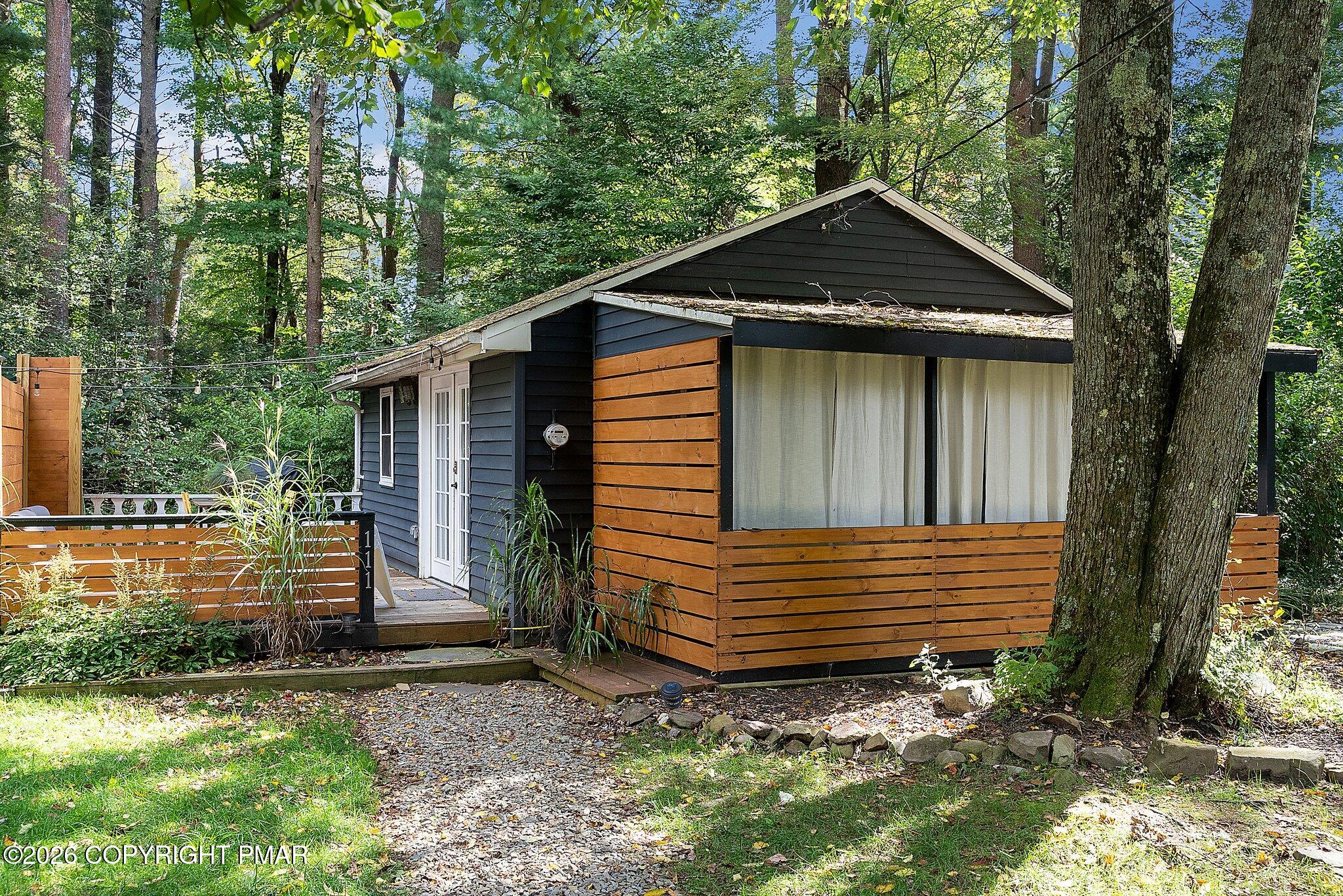 Live Free Listings in Canadensis, PA (3)