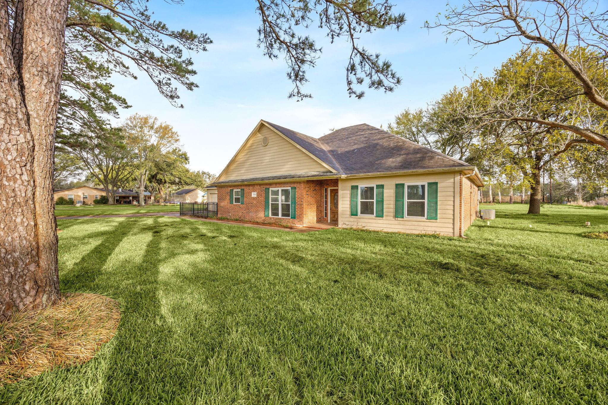 Miles & Co. Team - Greater Houston Real Estate Experts - Thomas Miles in Houston, TX