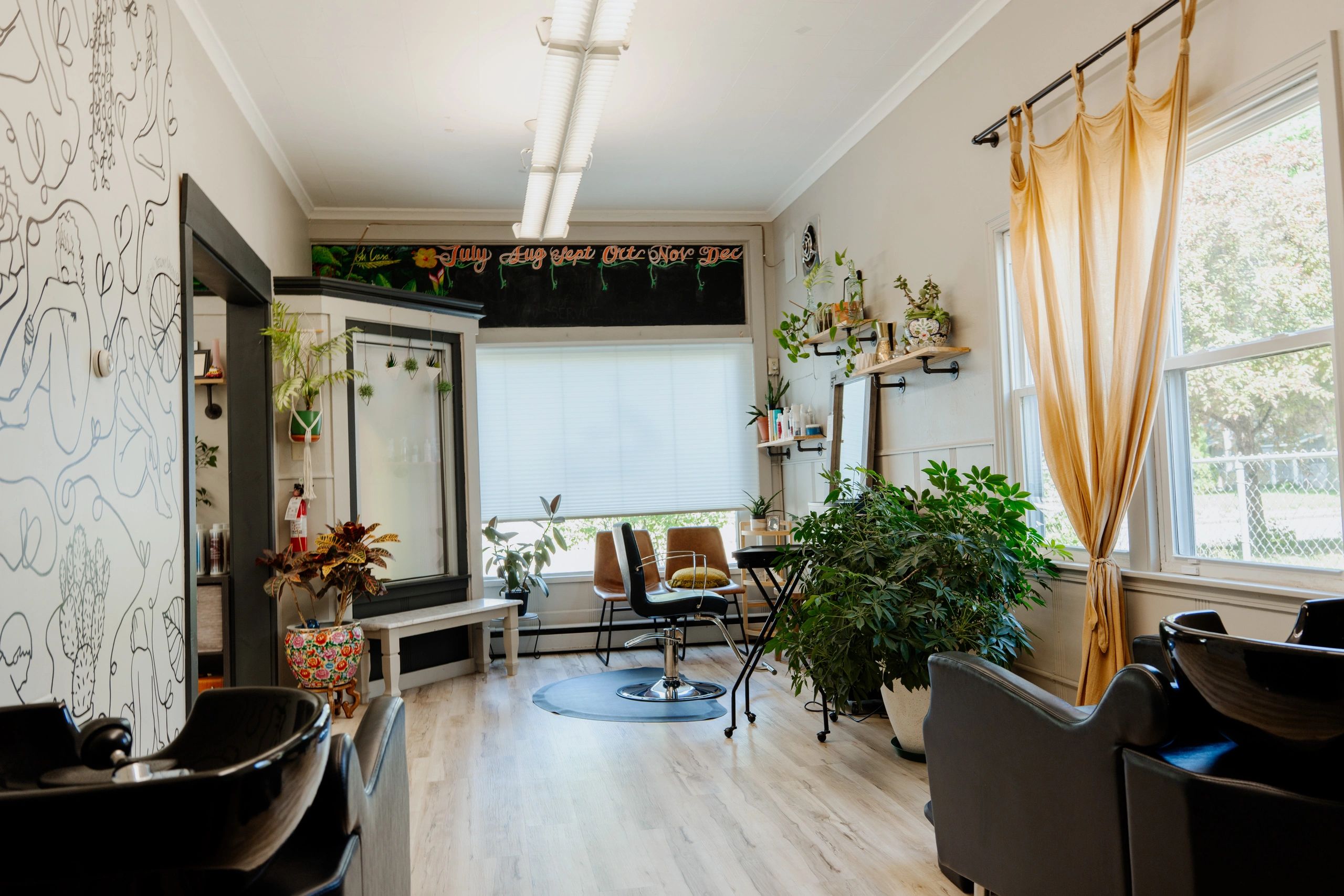 Su Casa Salon and Bridal Suite in La Crosse, WI