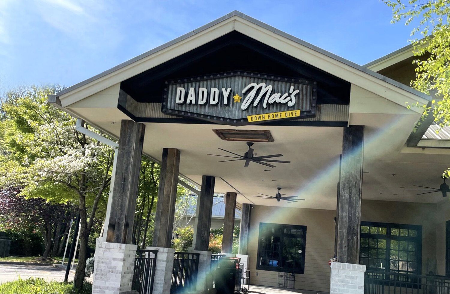 Daddy Mac's Down Home Dive in Asheville, NC (4)