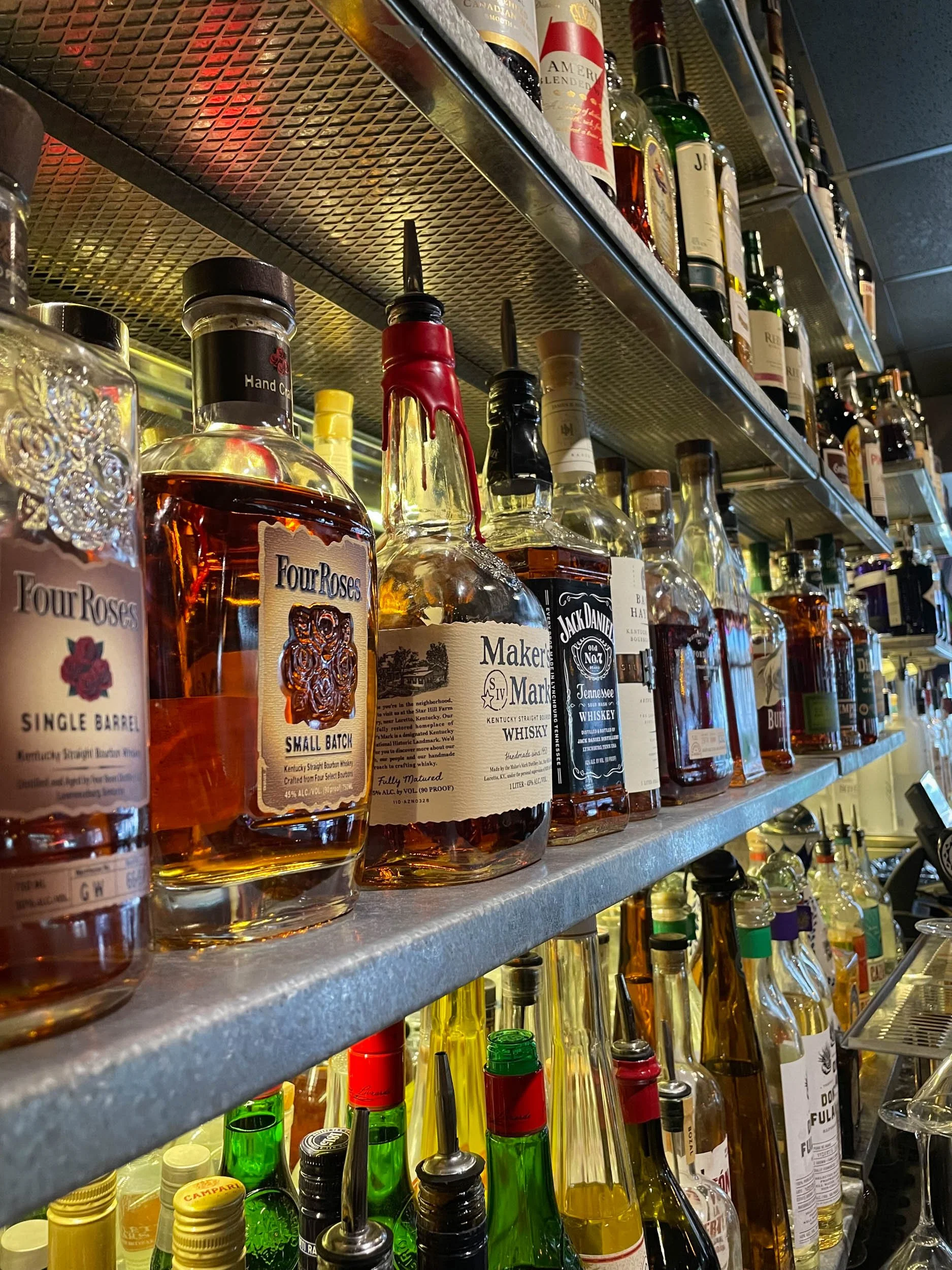 Independent Restaurant & Bar in Placerville, CA (3)