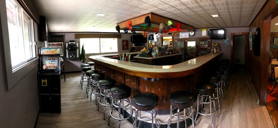 Birmingham’s Bar and Cottages in Sturgeon Bay, WI (6)