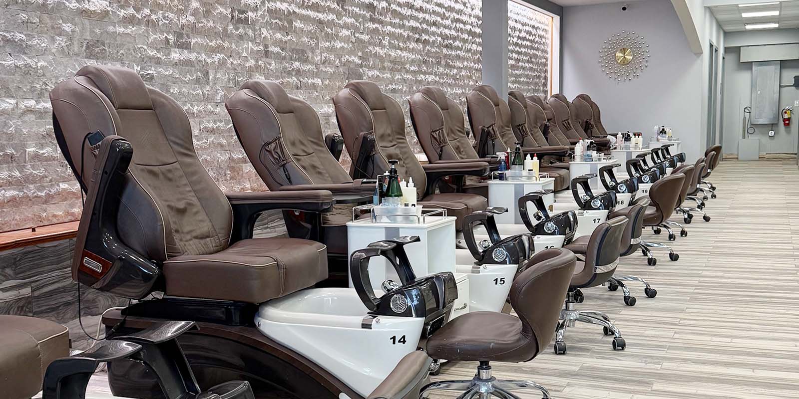 Expert Nails & Spa Willoughby in Willoughby, OH (2)