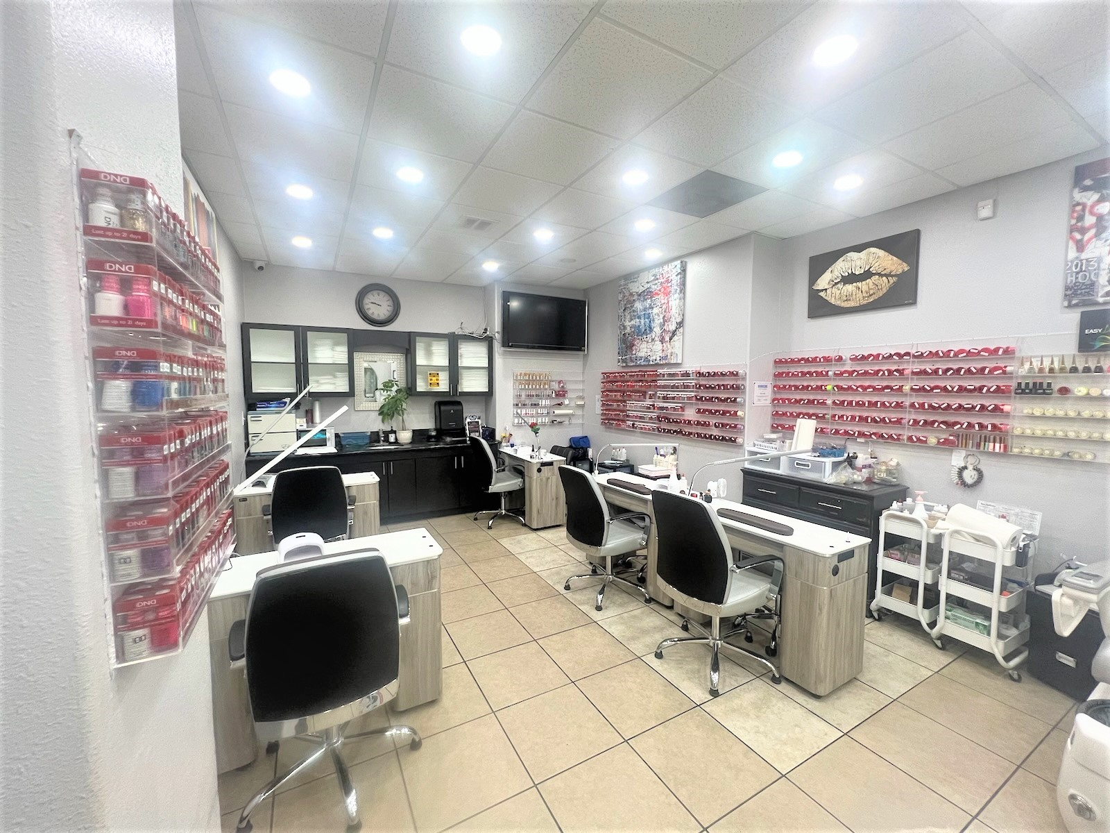 Vida Nail Spa in San Fernando, CA (6)