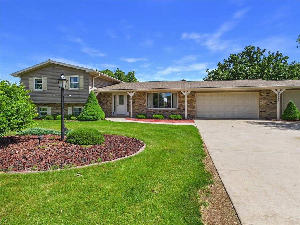 The Huemmer Home Team | LPT Realty in Cottage Grove, WI (4)