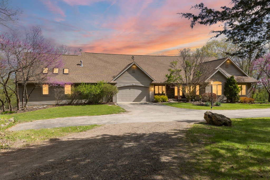 The Huemmer Home Team | LPT Realty in Cottage Grove, WI (6)