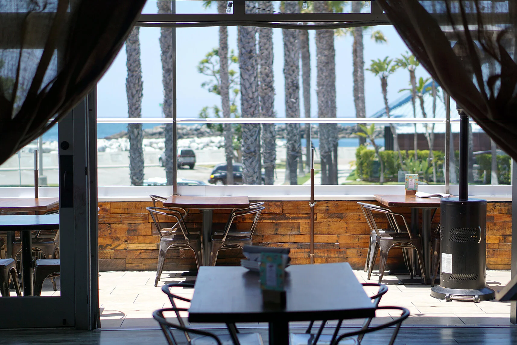 R/10 Social House in Redondo Beach, CA (2)