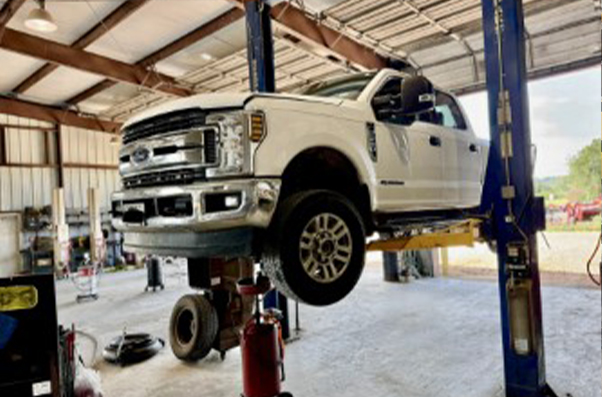 R&B Truck-Auto Service in La Grange, TX (2)