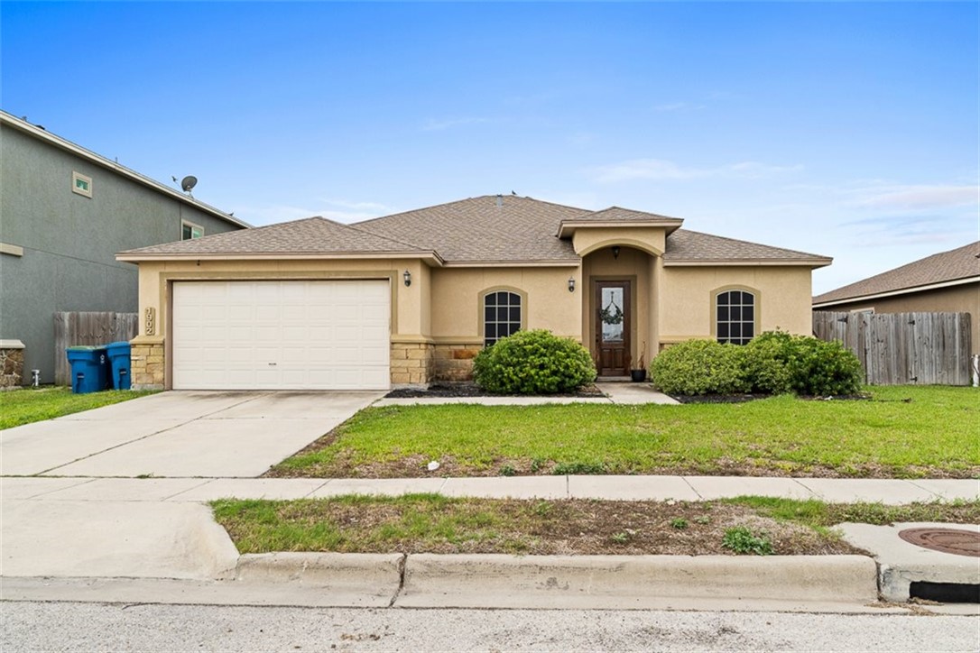 Jessica Cuellar, REALTOR® in Portland, TX (5)