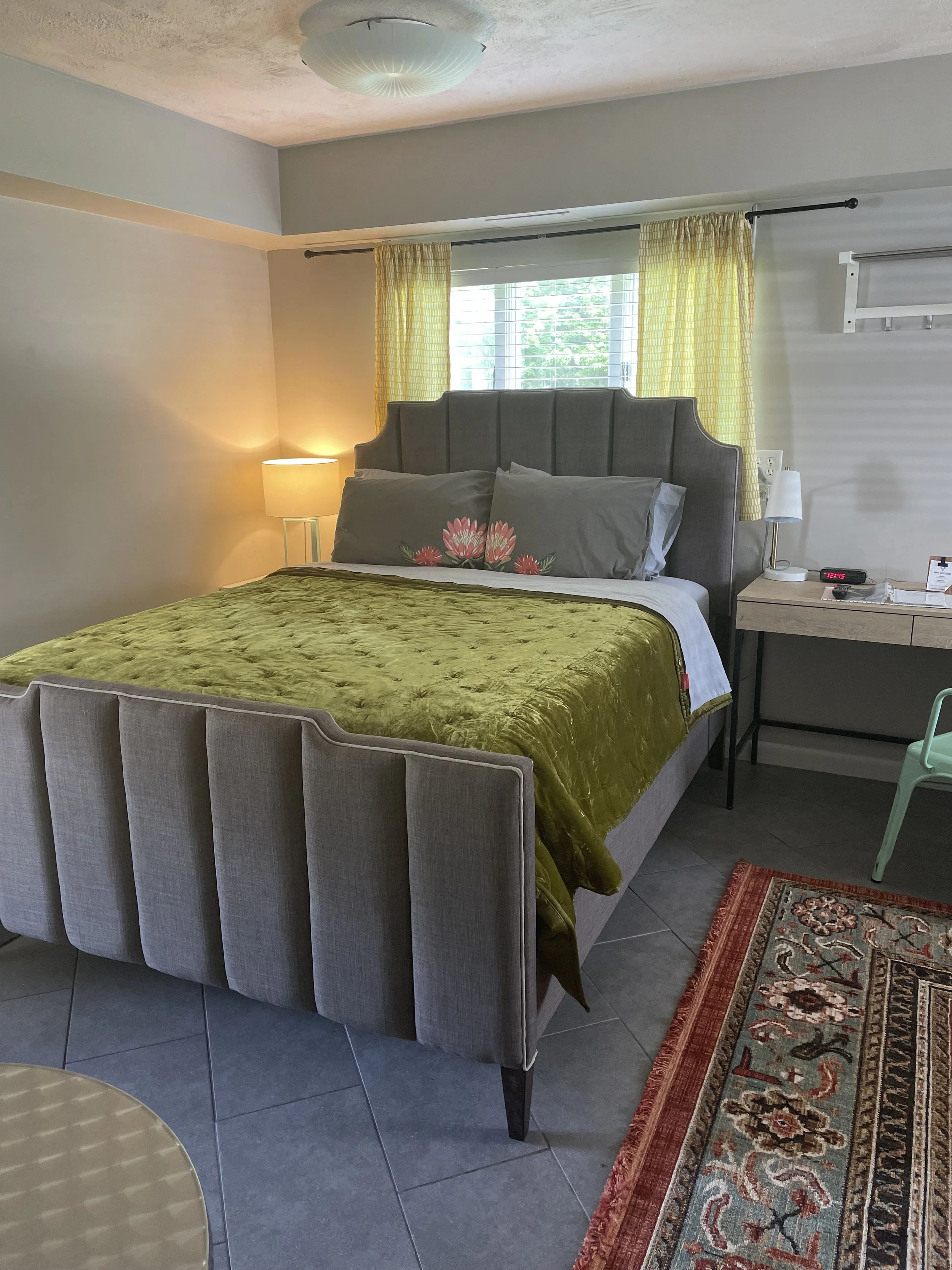 Modern Homestead Guest House in Reedsville, WV (4)