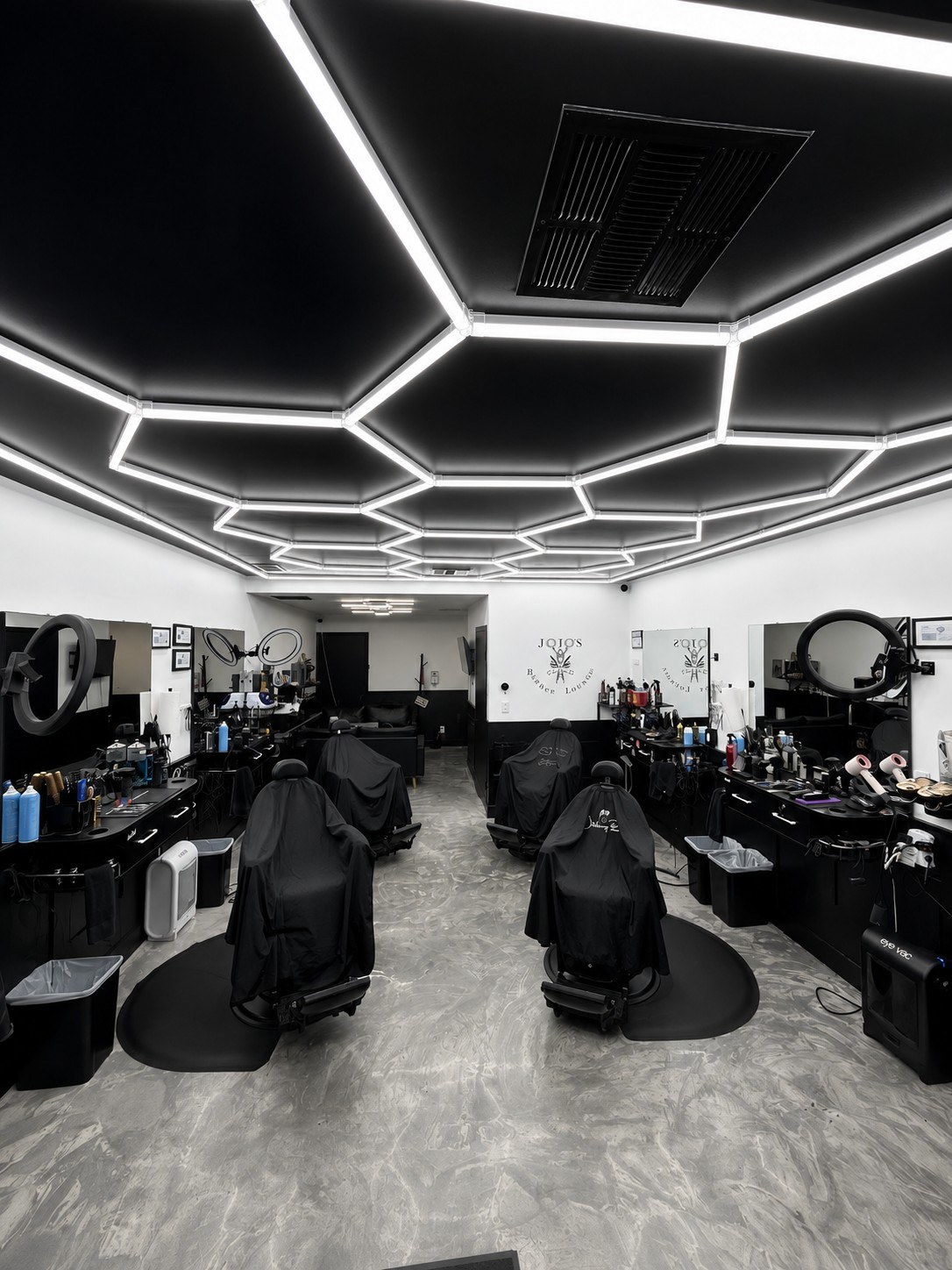 Jojo’s Barber Lounge in Glendale, CA (2)