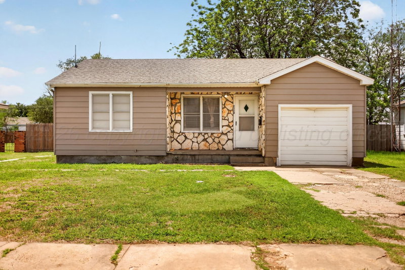 Quentin Williams, Realtors: Maxine Watson in Pampa, TX (2)