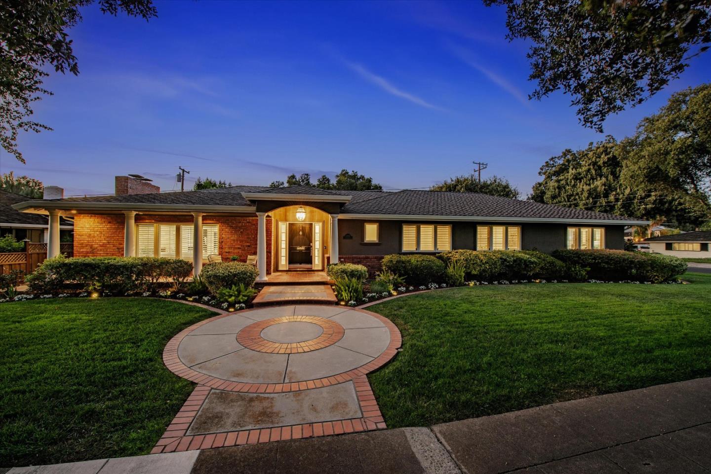 Holly Barr in San Jose, CA (4)