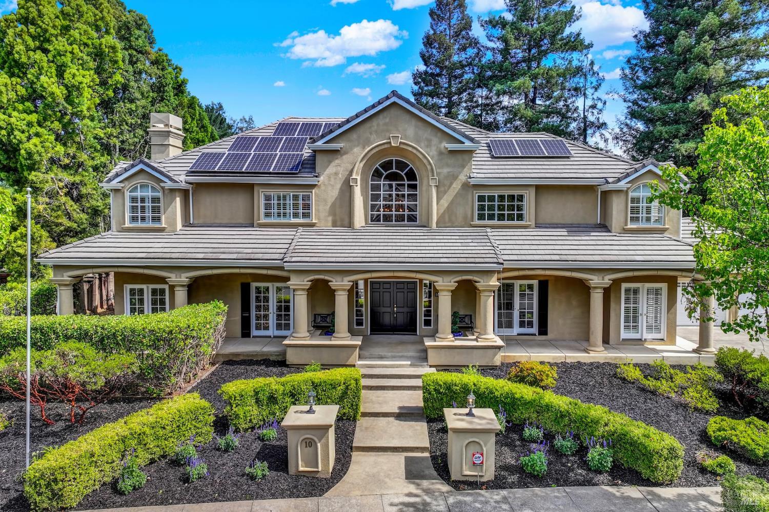 Shawna Terry, Realtor | Napa | Coldwell Banker Brokers of the Valley | Global Luxury Specialist in Napa, CA (5)