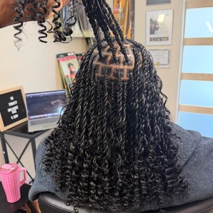Sleek & Chic Hair Braiding in Haines City, FL