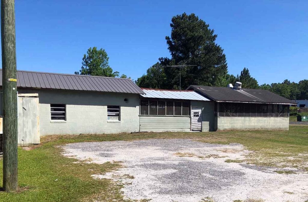 McCabe’s Bar-B-Q in Manning, SC (2)