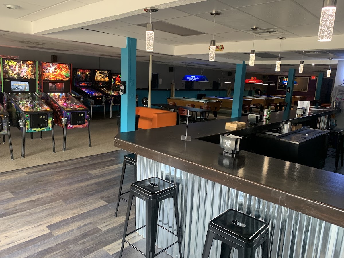 Tiki West Raw Bar and Grill in Tavares, FL (3)