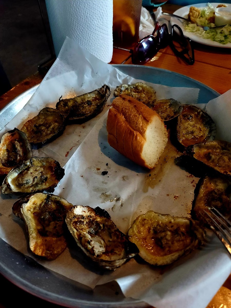 Tiki West Raw Bar and Grill in Tavares, FL (4)