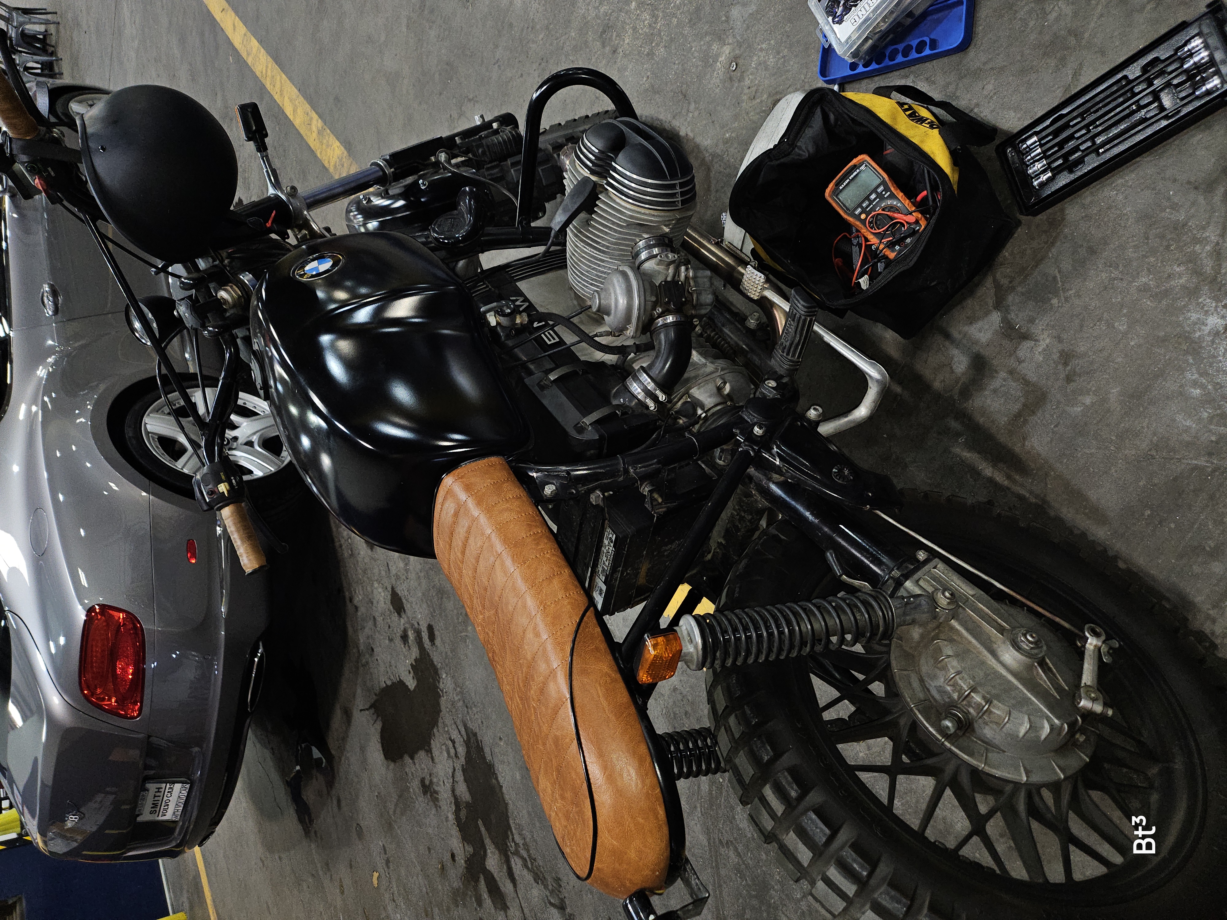Addison FoxHole: Auto & Bike Repair in Dallas, TX