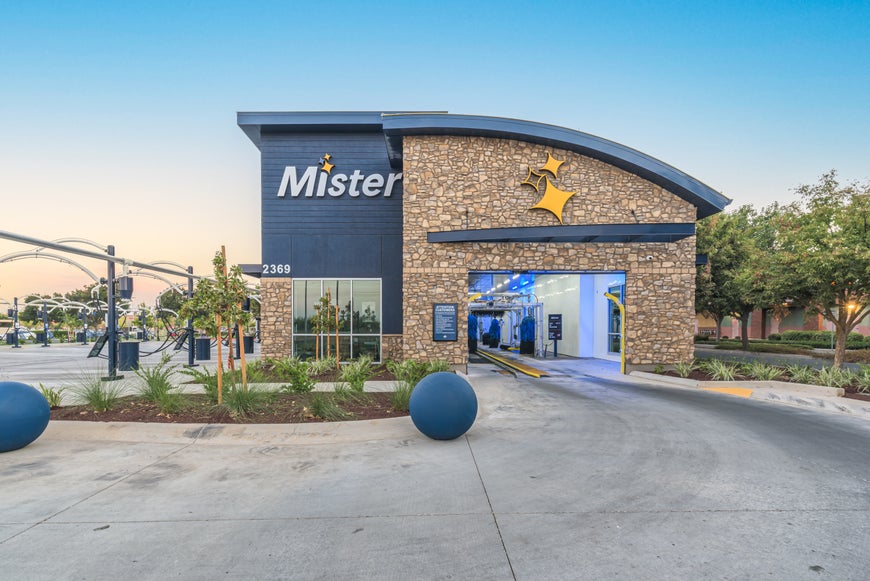 Mister Car Wash in Delano, CA (2)