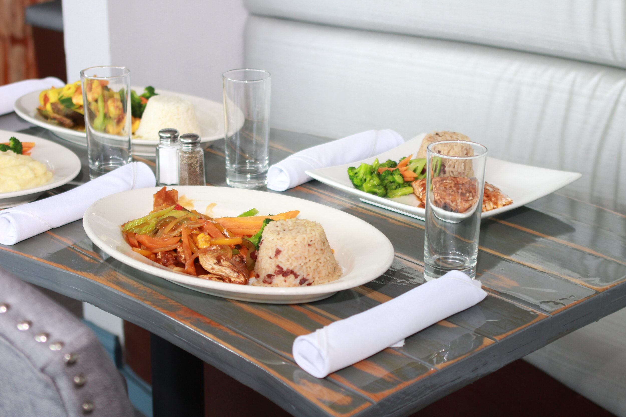 Klassique Bar & Restaurant in Bronx, NY (2)