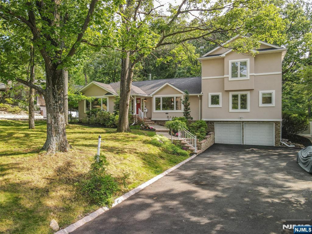 Elisa cho echo realty in Hackensack, NJ