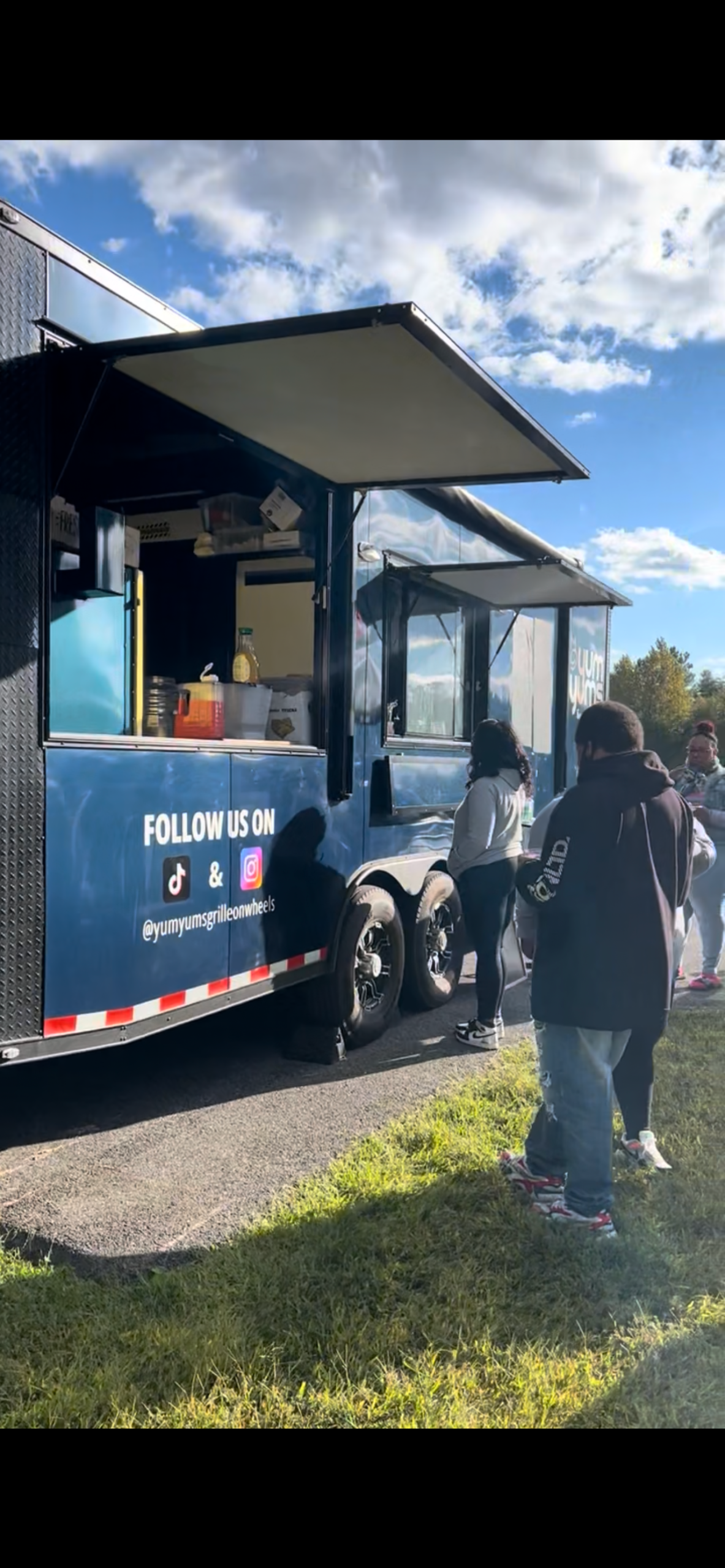 Yumyums Smokin Grille - Food Truck in District Heights, MD