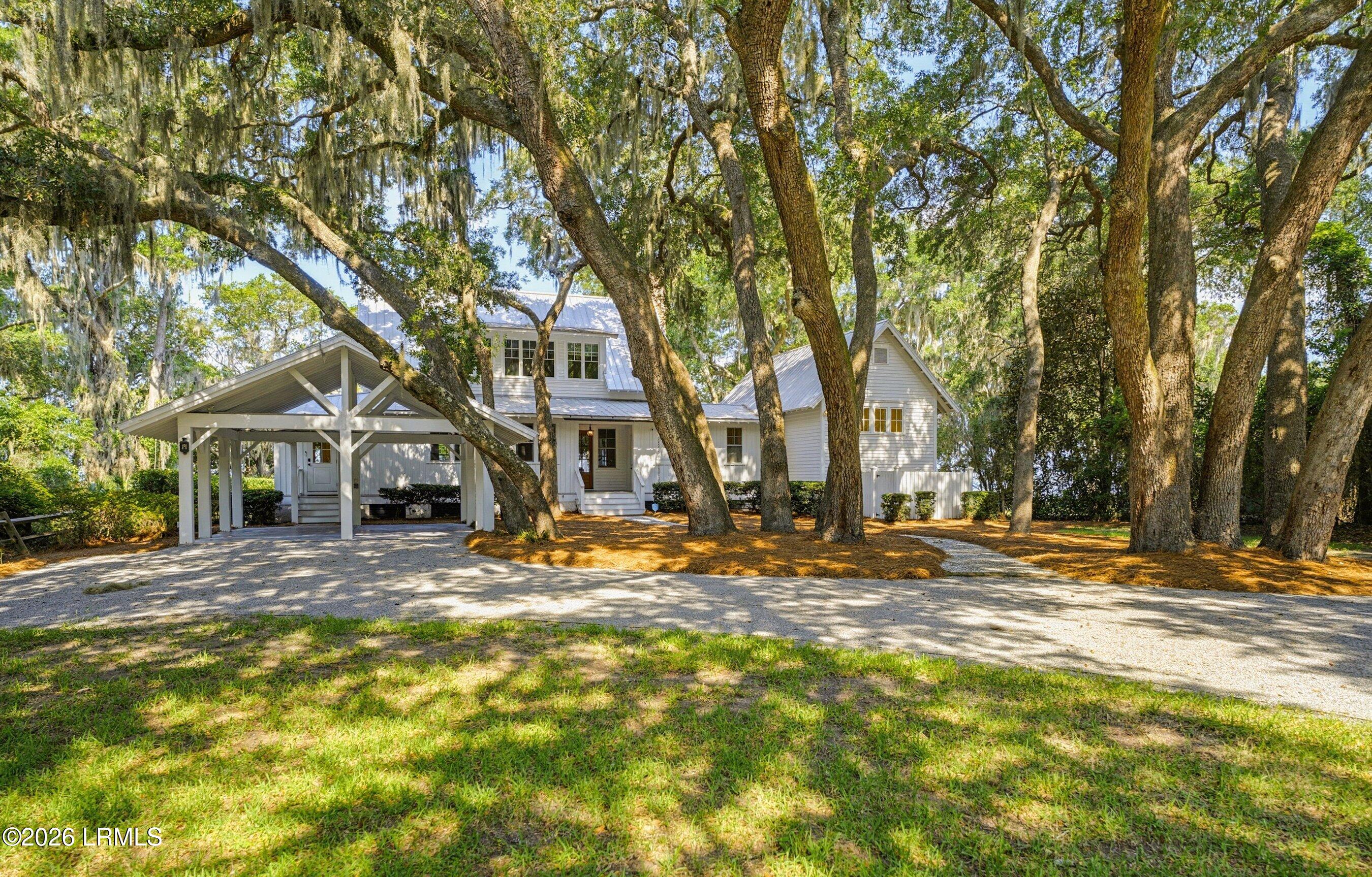 Ashley Nye, Realtor-Lowcountry Real Estate in Beaufort, SC (2)