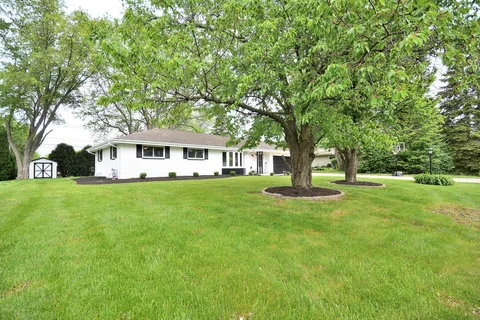Julie Fromm - Compass Real Estate in Wauwatosa, WI