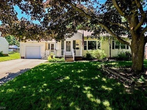 Hayes Realty in Canton, OH