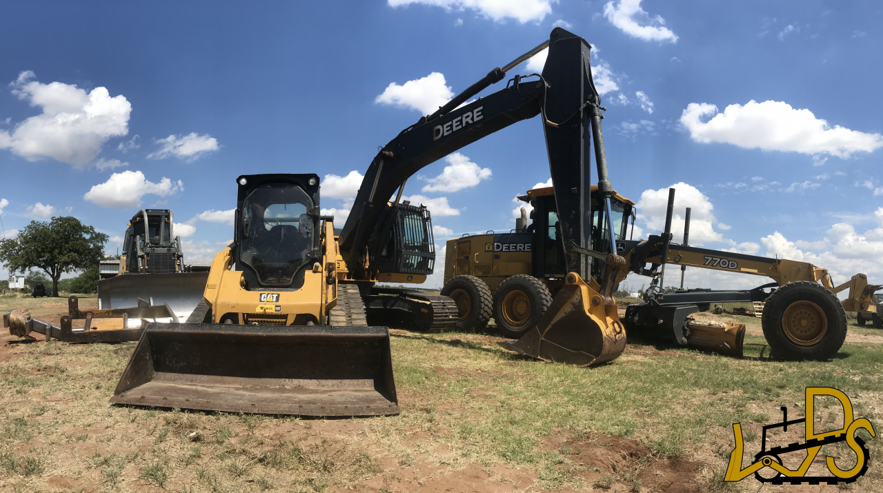 Winters Dozer Service LLC in Winters, TX
