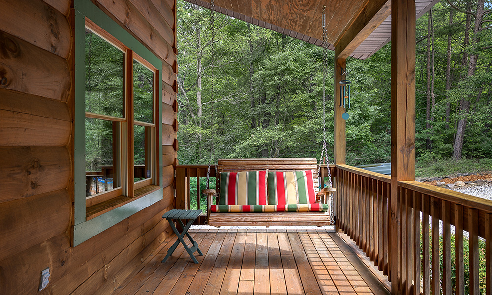 Amanda Downs, Licensed Virginia Realtor in Maurertown, VA (6)
