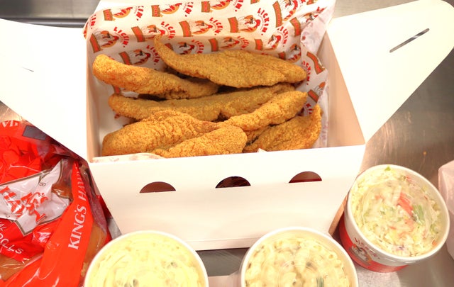 Lickin' Fried Chicken in Hesperia, CA (3)