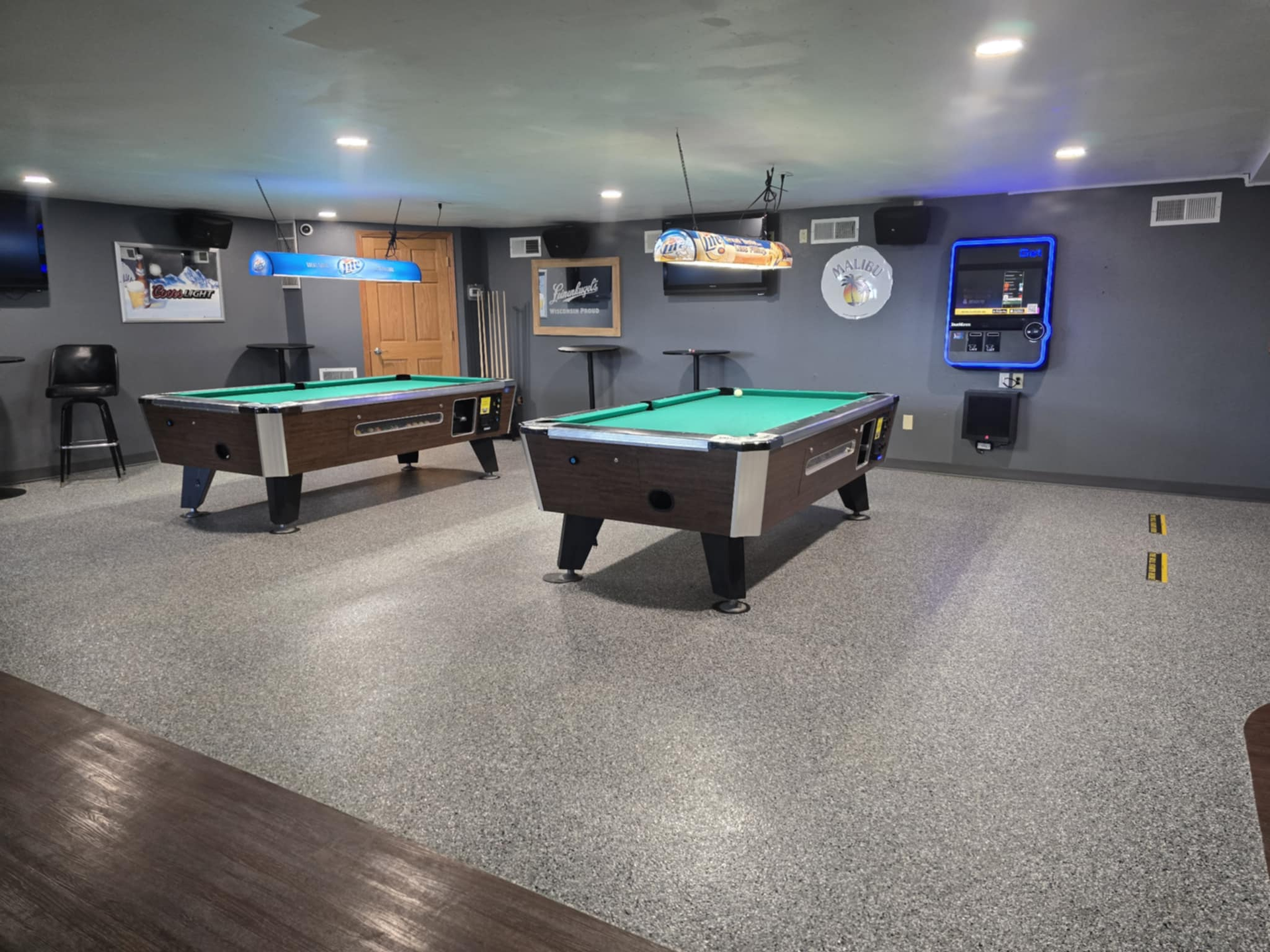 The Drinking Well in Hartford, WI (4)