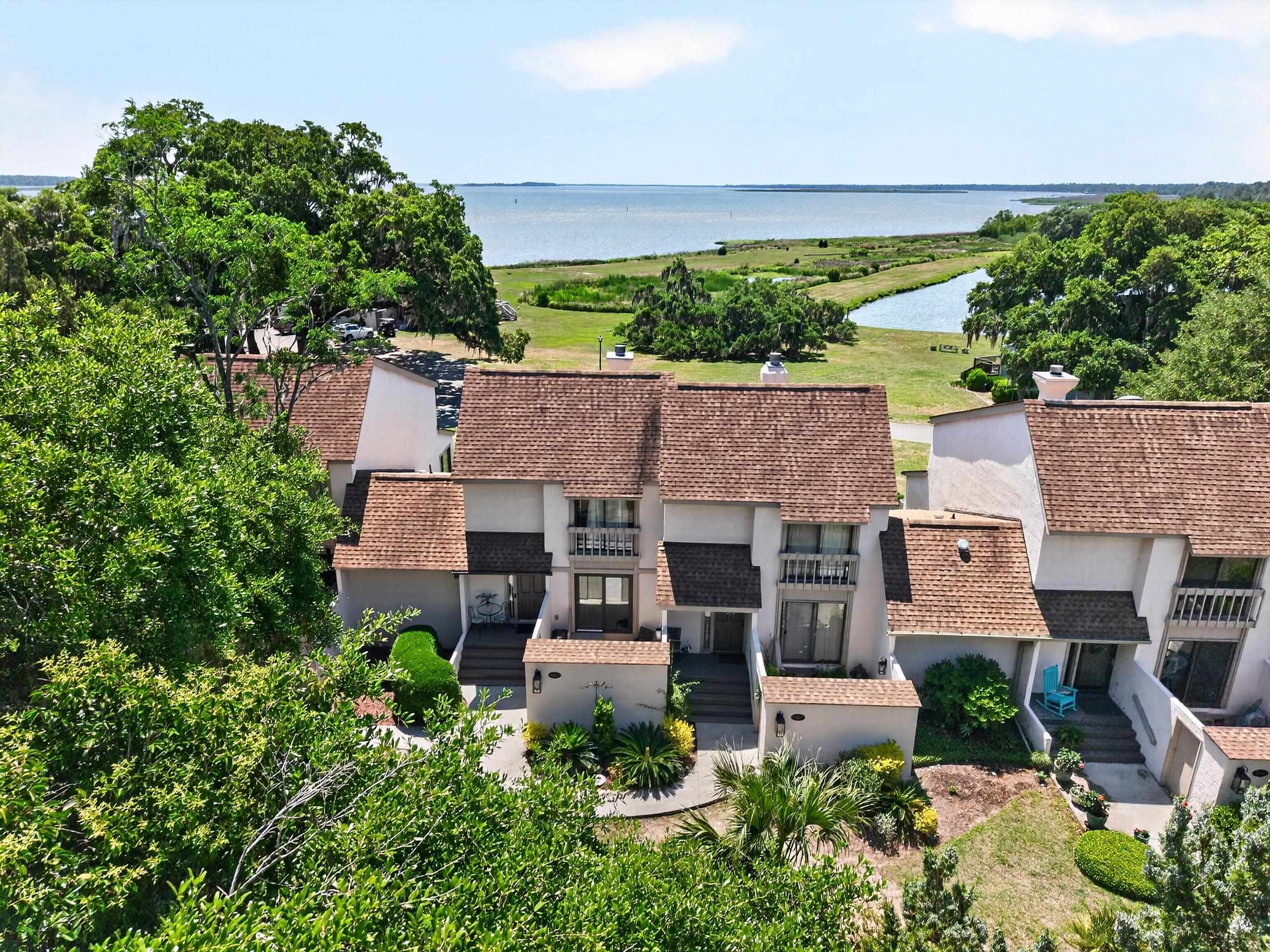 Lauren Fournier - Realtor at Peace Sotheby's International Realty in Pawleys Island, SC (4)