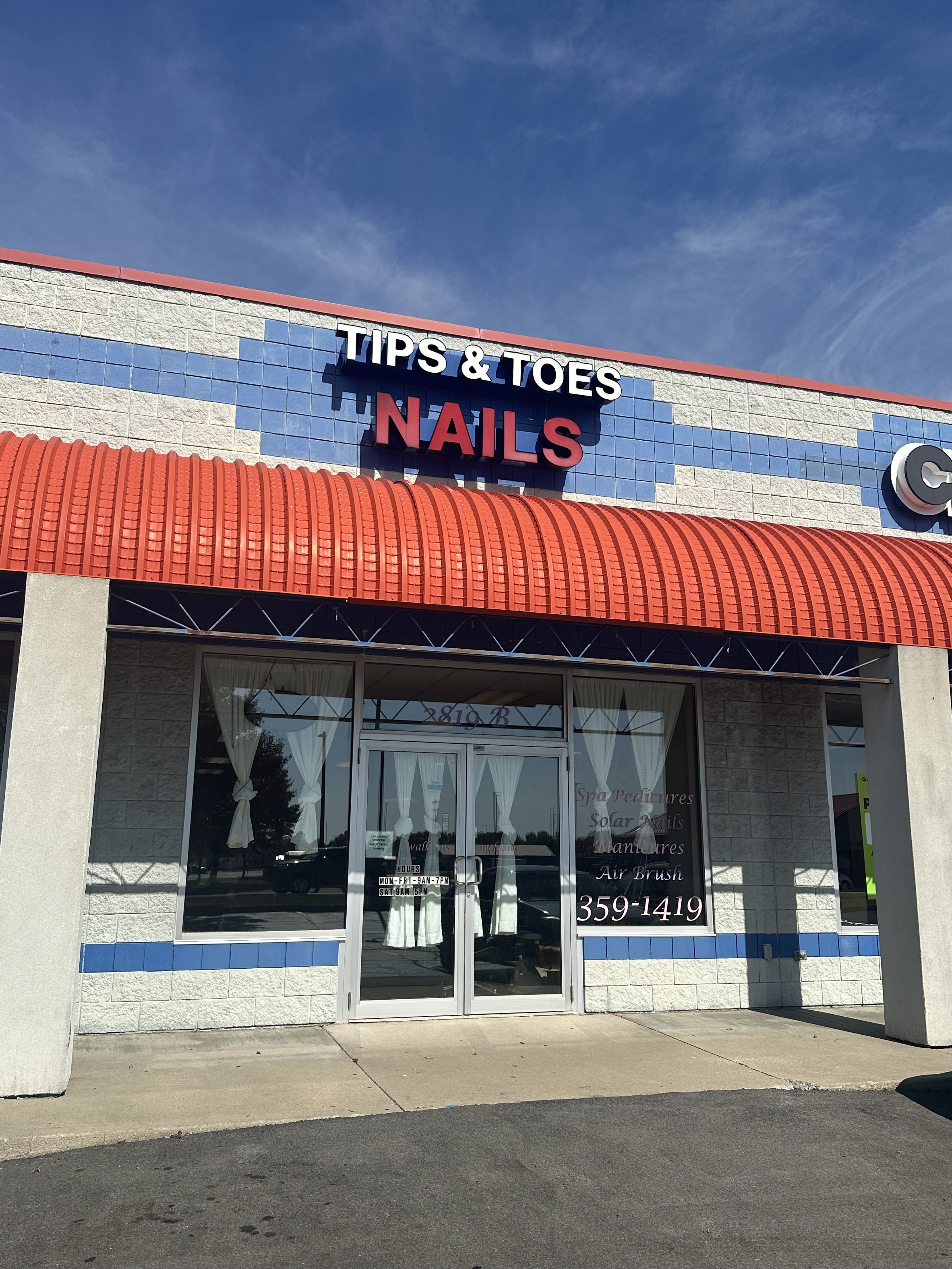 Tips & Toes Nails in Huntington, IN