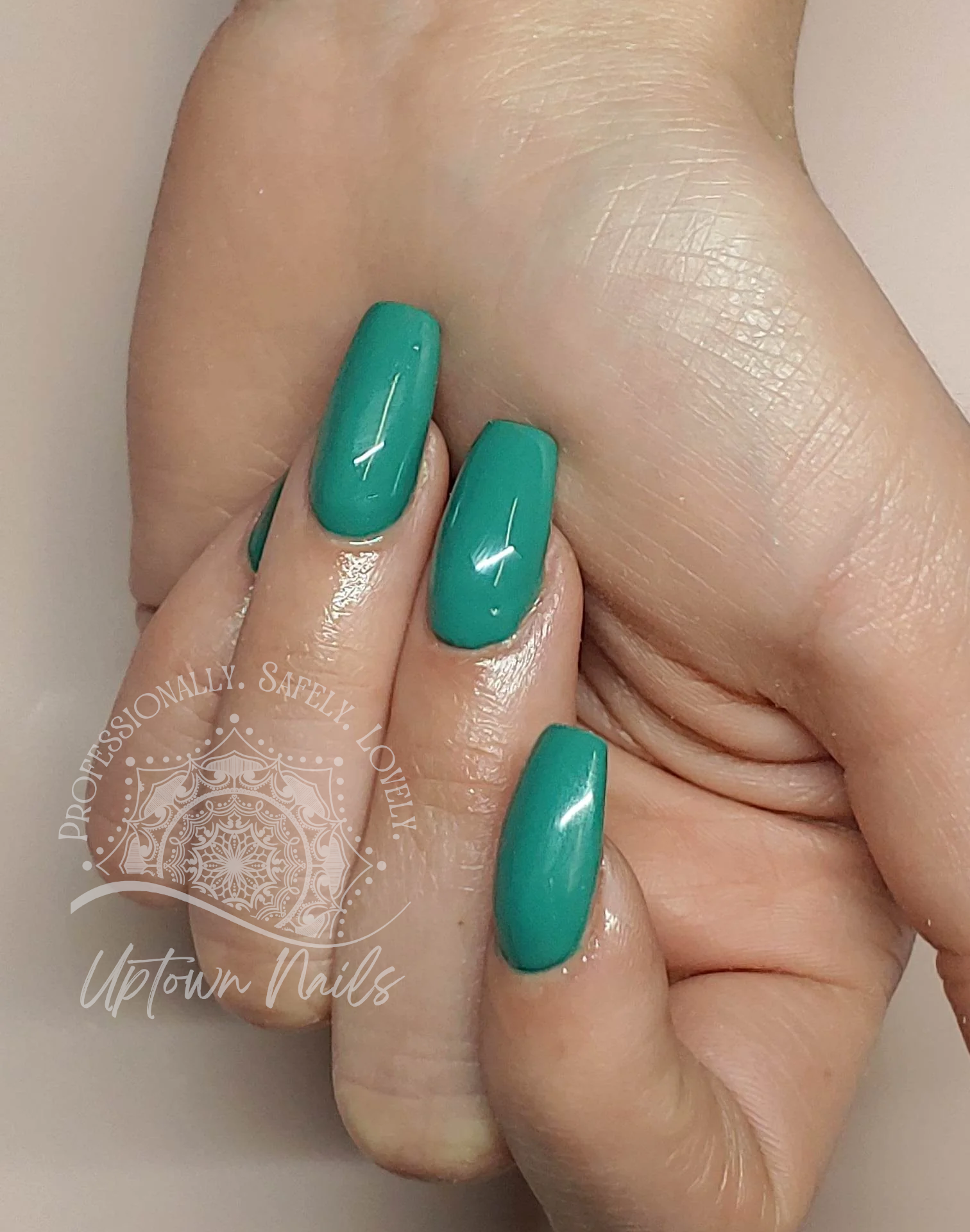 Uptown Nails in Kaukauna, WI (2)