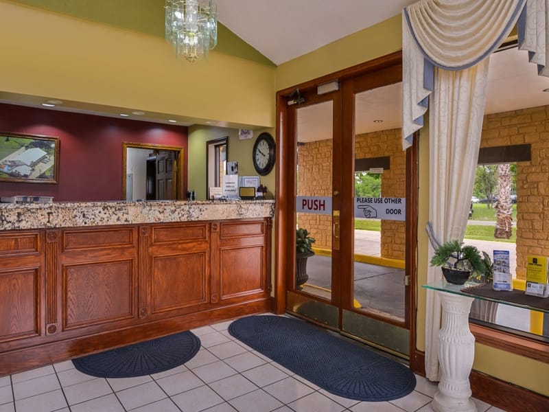 Americas Best Value Inn West Columbia in West Columbia, TX (5)
