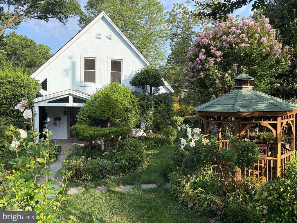 RLAH @properties in Chevy Chase, MD
