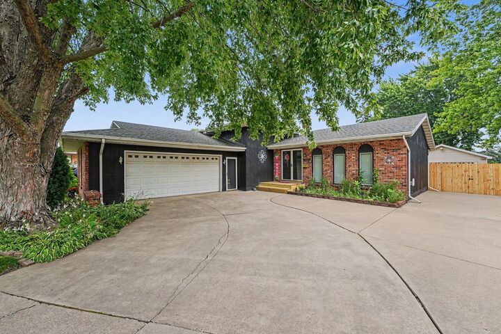 Mark Cox, Century 21 Circle in Crown Point, IN