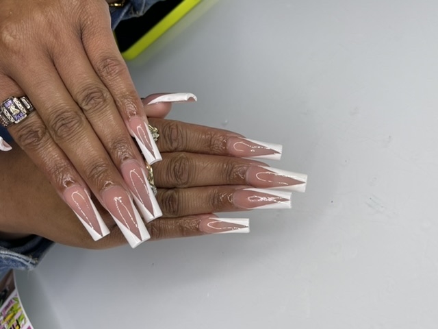Beauteous nails in Louisville, KY (2)