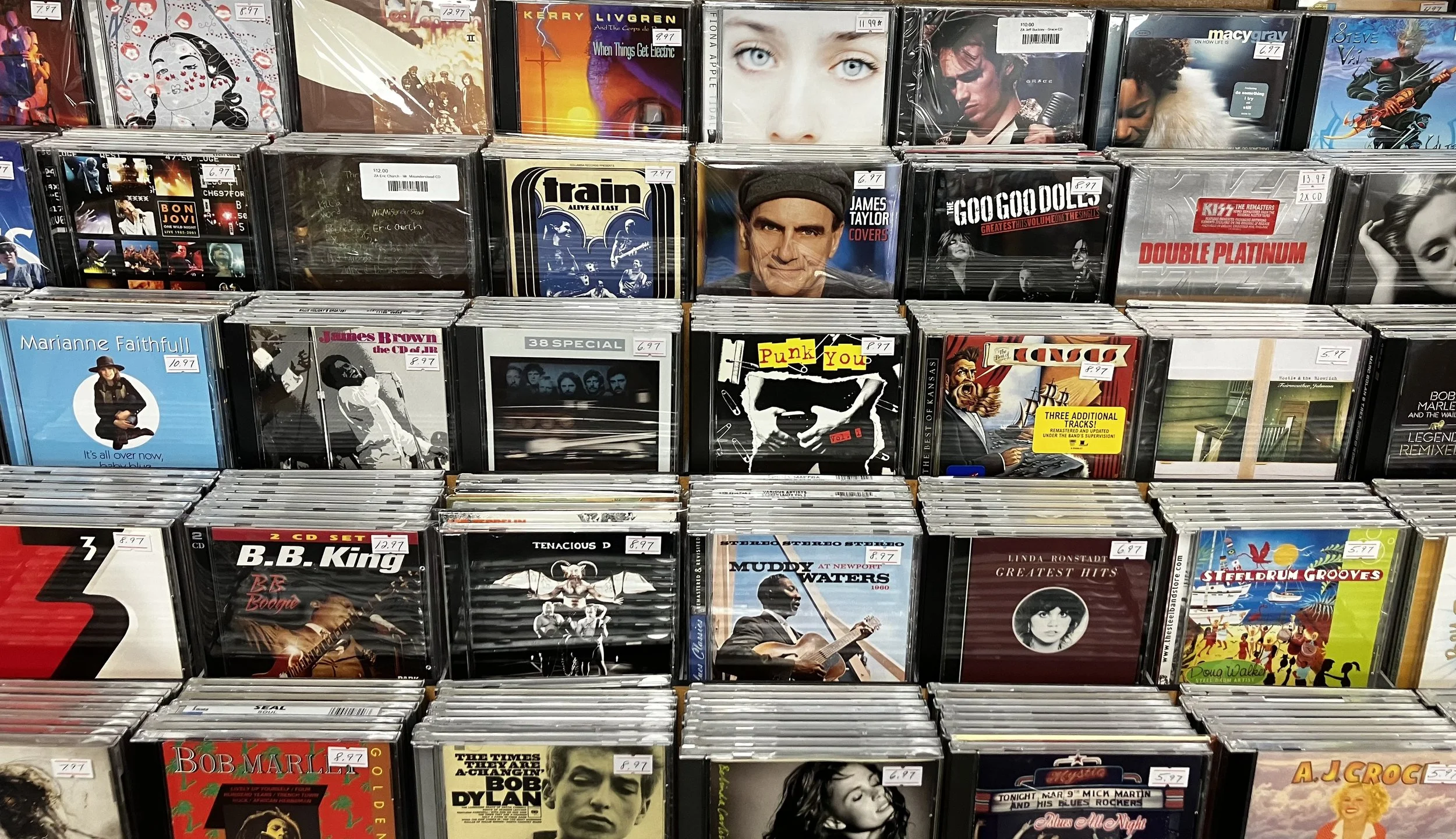 Hi-Tones Record Store in Rocklin, CA (2)