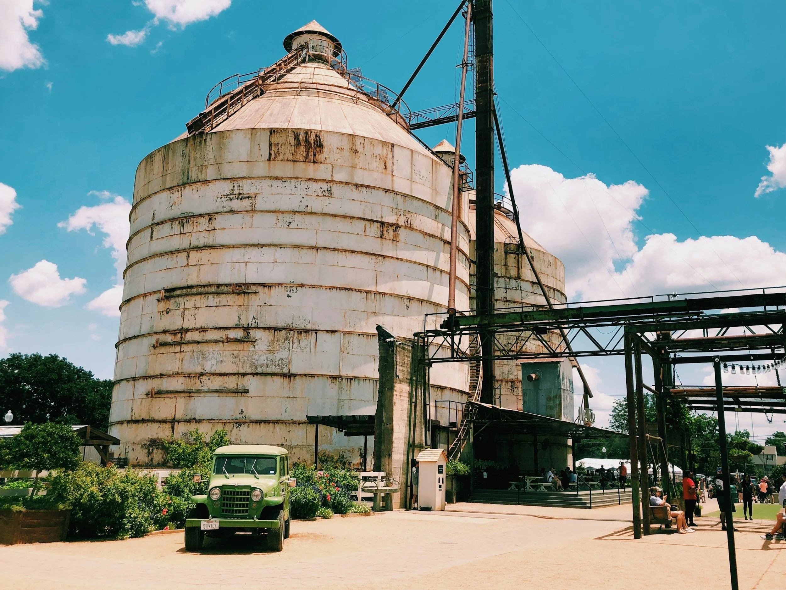 The Vibe Brokerage in Irving, TX (2)